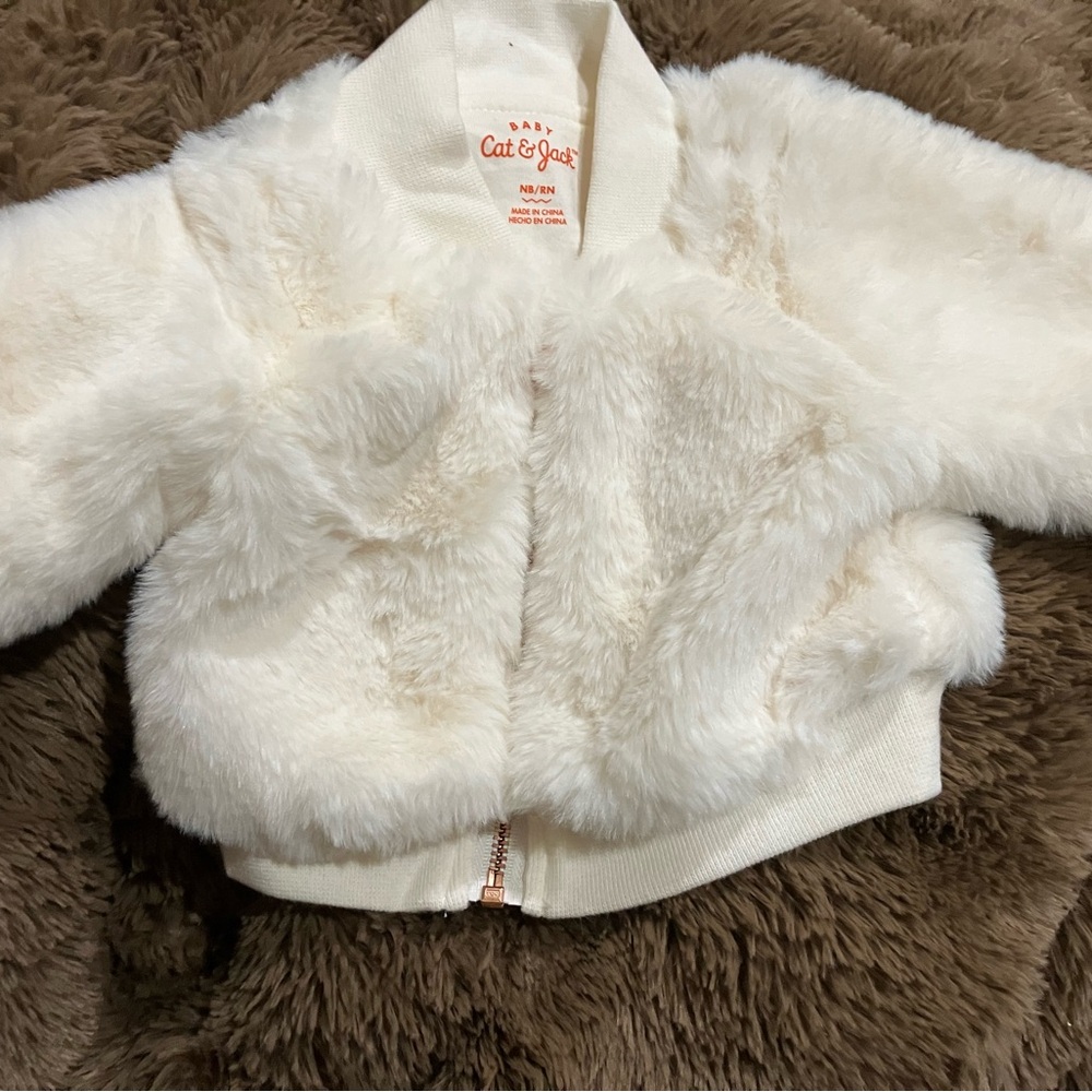 Cat & Jack Kids White Faux Fur Puffer Jacket